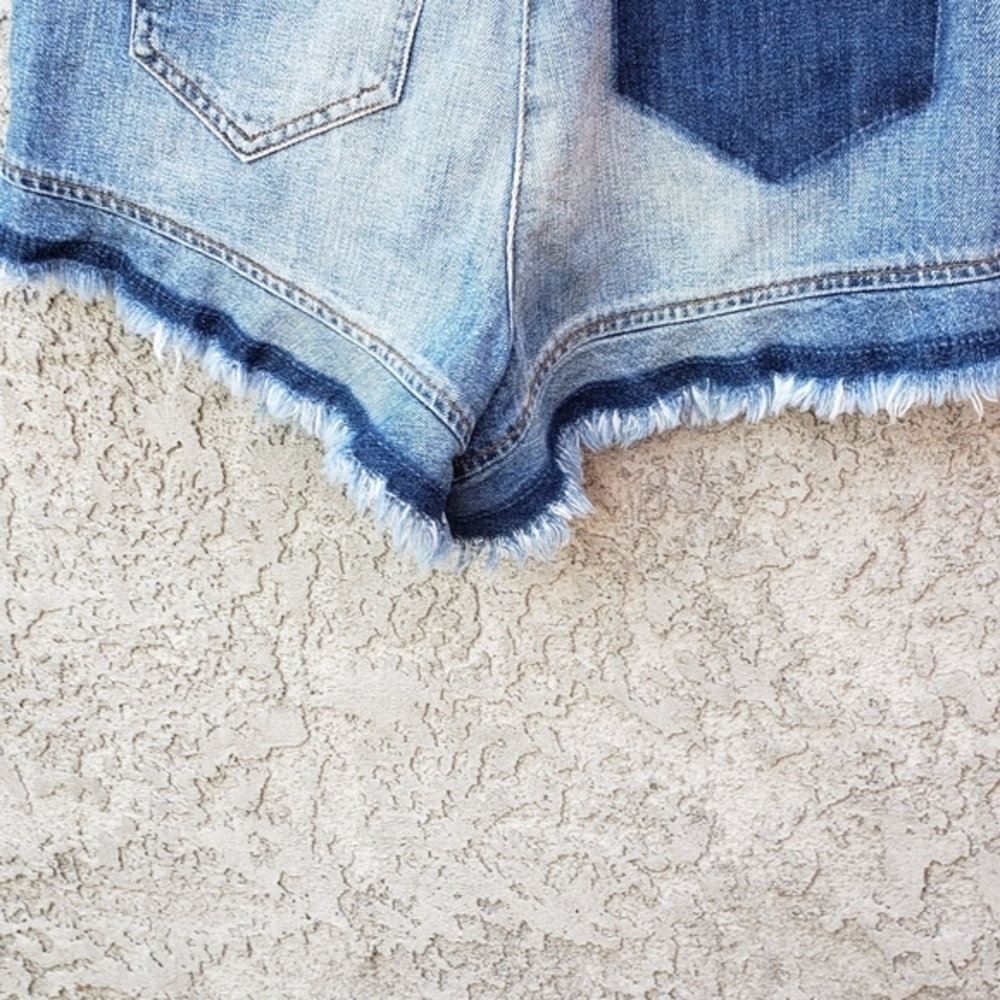 Redβ valentino cute little shorts - Picture 7 of 9